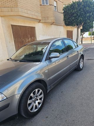 Volkswagen Passat 2003