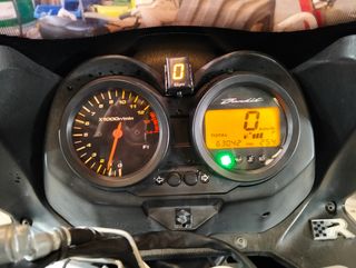 Moto Suzuki Bandit Negra