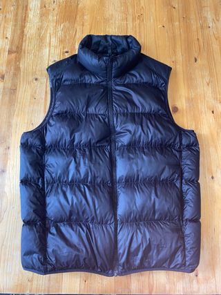 Chaleco Uniqlo Negro Plumas Ultraligero