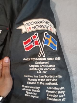 Chaqueta Geographical Norway verde con capucha