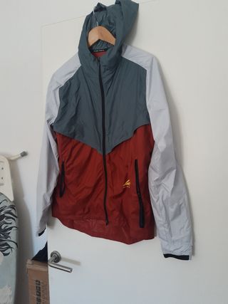 Chaqueta Nike Windrunner Trail Roja