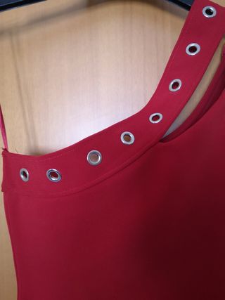 Abito Zara rosso con dettagli metallici