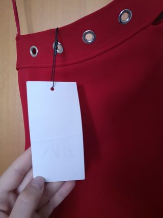 Abito Zara rosso con dettagli metallici