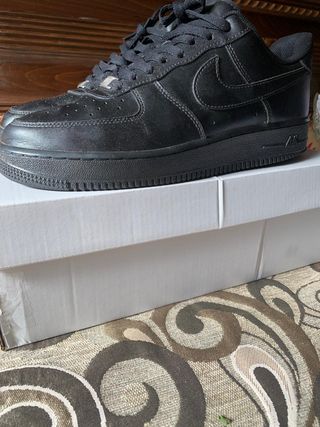 Nike Air Force 1 Negras