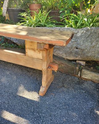 Banco de madera rústico