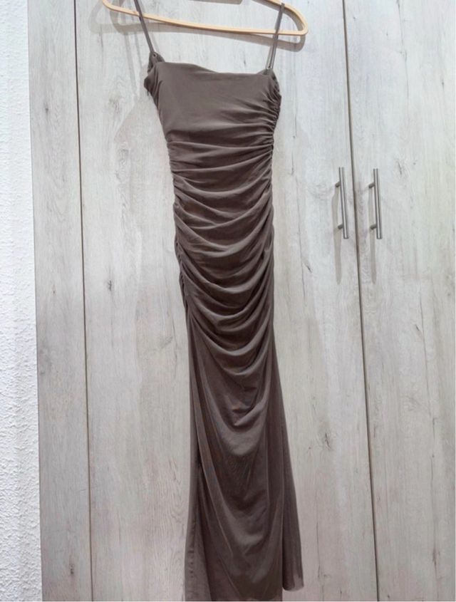 Vestido largo marrón drapeado