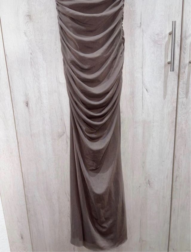 Vestido largo marrón drapeado