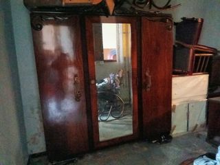 Ropero y Mesitas Años 40