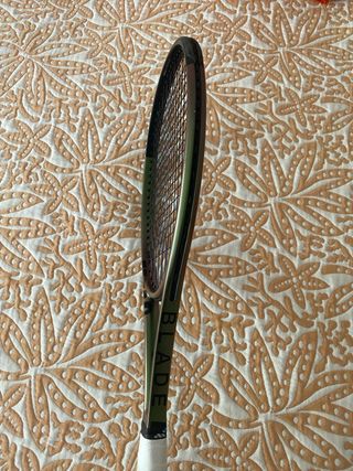 Raqueta Wilson Blade 98 16x19 Grip 2