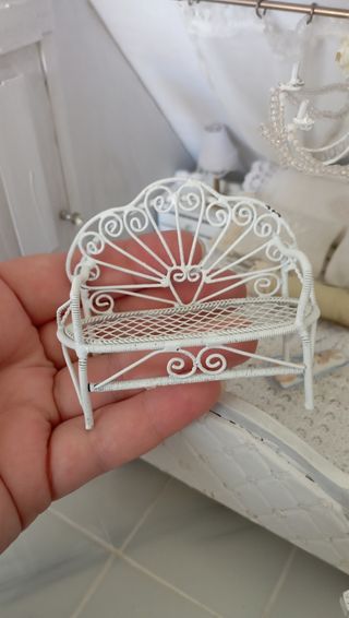 Panchetta miniatura per casa delle bambole