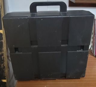 Máquina de escribir Olivetti Studio 46 azul.