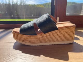 Sandalias de cuña negras, marca Oh My Sandals