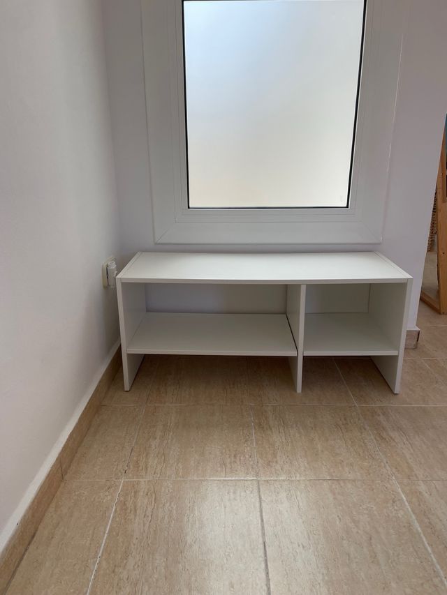 Mueble TV blanco de madera