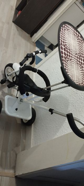 Triciclo infantil blanco
