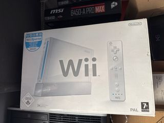 Nintendo Wii Blanca con Wii Sports

