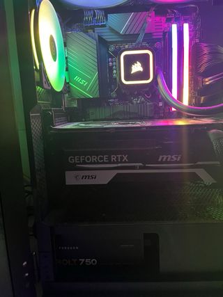 PC Gaming RTX 4080 i7 13ª Gen 32GB RAM SSD