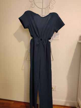 Mono Zara Talla xxs Cortado en Cintura