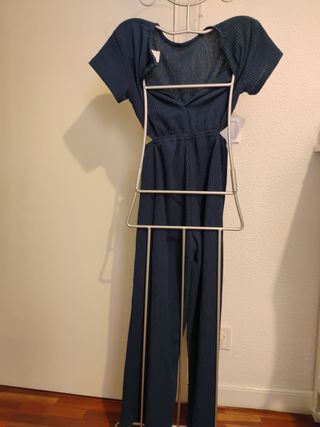 Mono Zara Talla xxs Cortado en Cintura