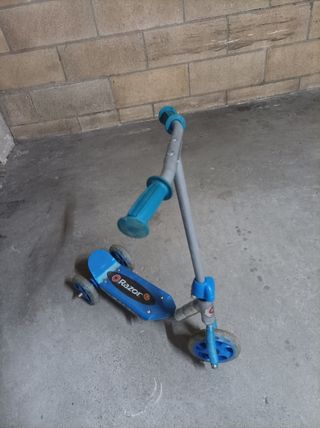 Patinete Razor 3 ruedas azul
