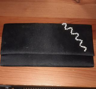 Bolso de vestir negro con pedrería
