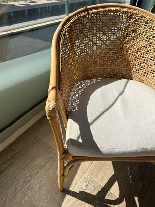 Conjunto de 4 sillas de mimbre estilo ratán