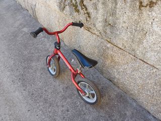 Bicicleta sin pedales roja Chicco