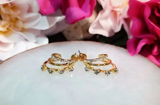 Aros triples chapados en oro con circonitas