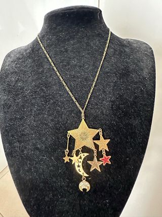 Collana con stelle e luna oro e rosso