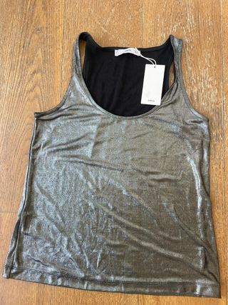 Camiseta A ESTRENAR tirantes plateada Mango 