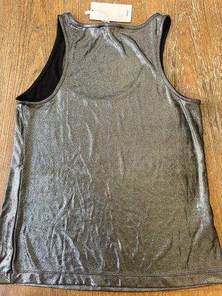 Camiseta A ESTRENAR tirantes plateada Mango 