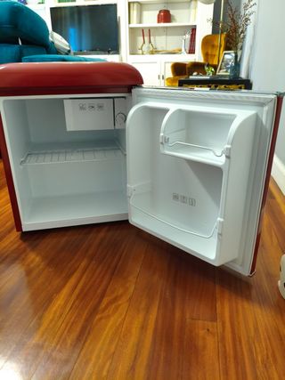 Nevera Cecotec Roja 