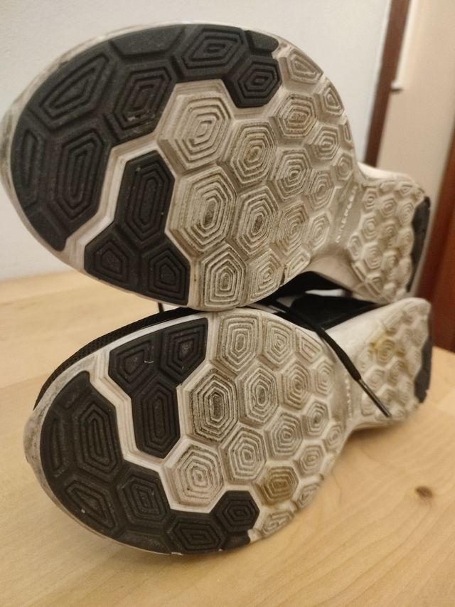 Bambas Zapatillas Nike Negras talla 38 training