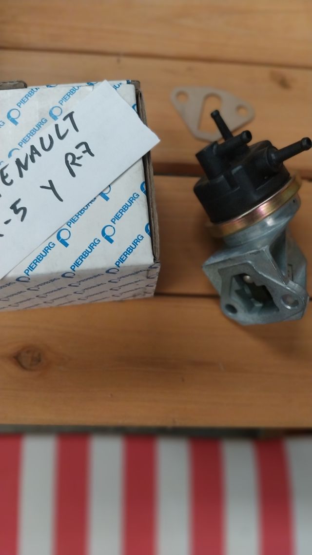 Varias Bombas de combustible para coches clásicos