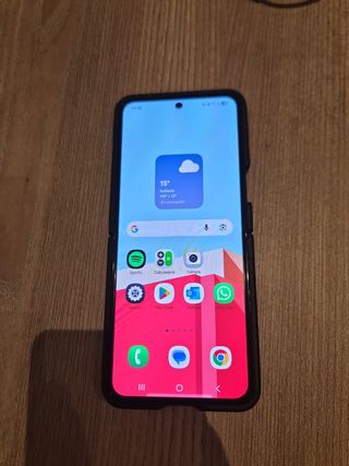 Samsung Galaxy Flip 4