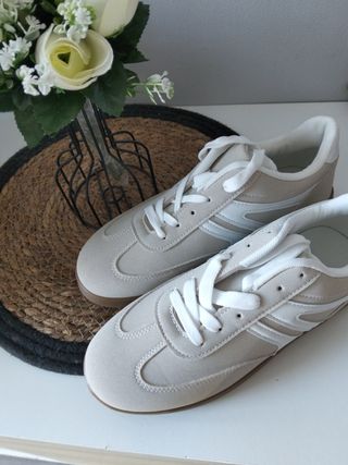 Zapatillas deportivas mujer beige y blancas