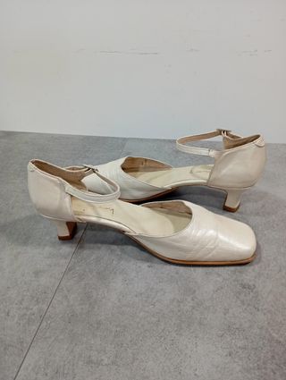 Zapatos de ceremonia blancos