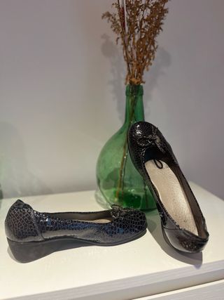 Bailarinas marrones efecto piel cocodrilo