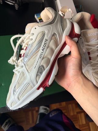 Zapatillas Lacoste L003 2k24 Blancas y Rojas