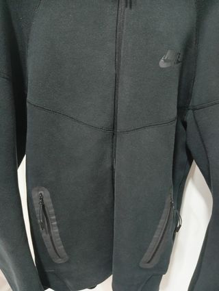 Chaqueta Nike Negra con Cremallera