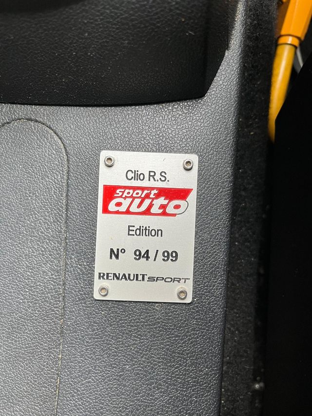 Renault Clio Sport RS Legend