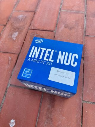 Intel NUC NUC6CAYH Mini PC Kit