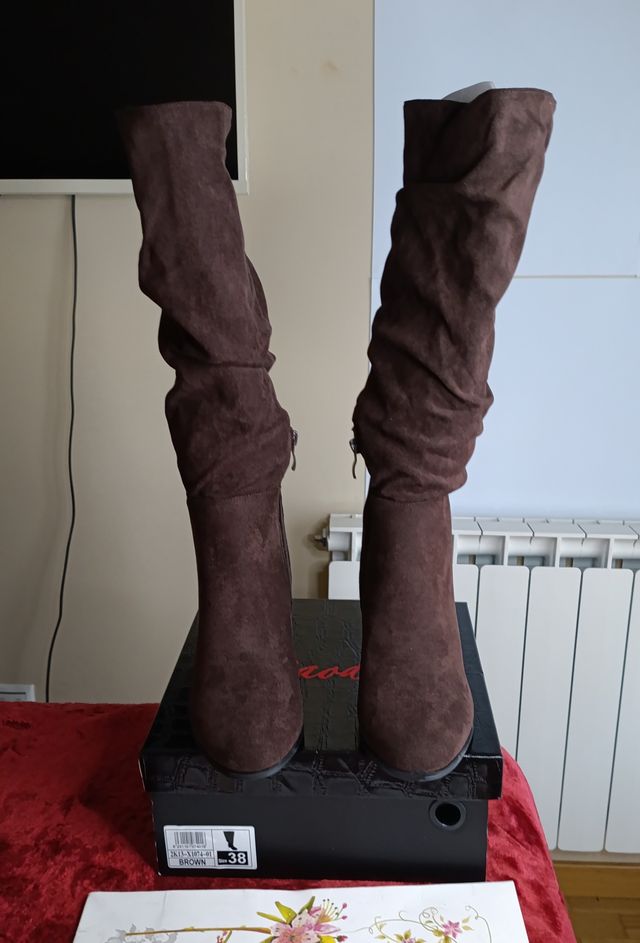 Botas altas marrones elegantes #38