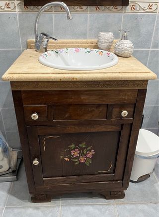 Mueble de baño restaurado de Galicia