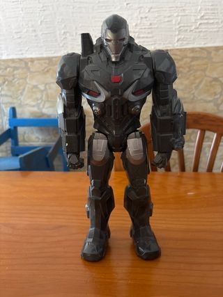 Figura de acción War Machine