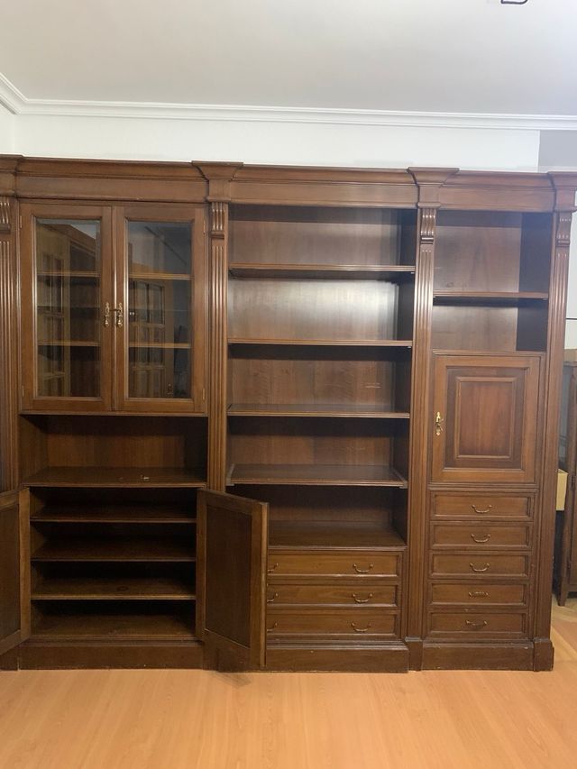 Mueble antiguo salón madera maciza