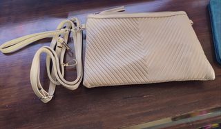 Bolso de mano beige