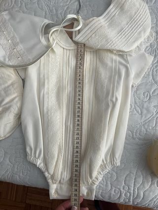 Ropa de bebé de algodón color marfil