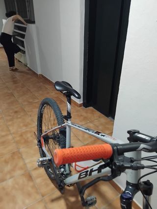 Bicicleta BH 2.0 Gris