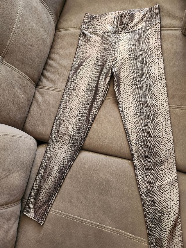 Mallas efecto piel serpiente doradas