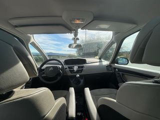 Citroen Grand C4 Picasso 2011